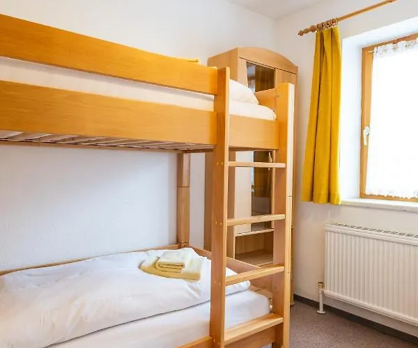 Weberhaeusl דירה *